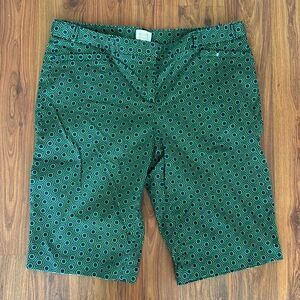 Laundry by Shelli  Segal green and blue Bermuda short size 8